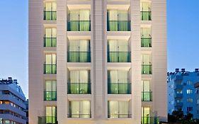 The Room Hotel&Apartments